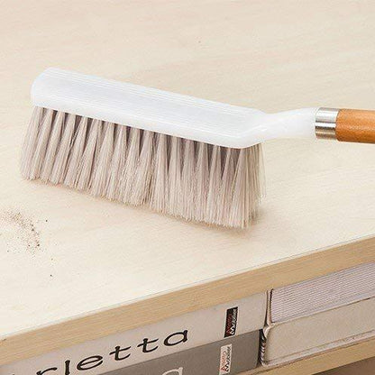 Wukusy 1240 plastic cleaning brush for household cleaning, with sturdy bristles for scrubbing surfaces in home improvement tasks.