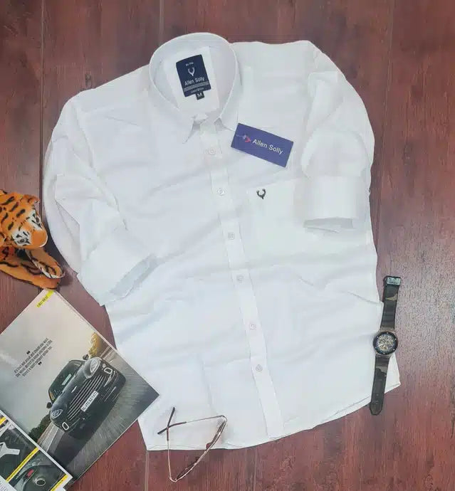 White full sleeves men's shirt from 8969, casual men's shirt in size M, with a classic collar and button-up front.