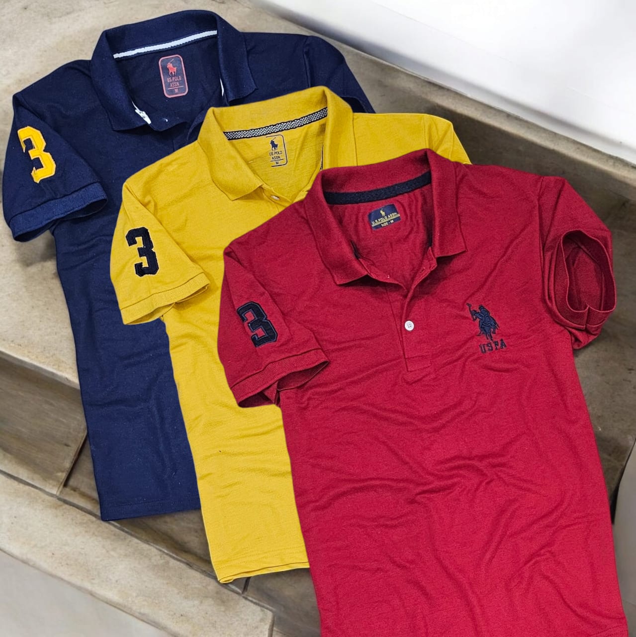Set of three men's multicolor polo neck T-shirts by 8969, casual men's T-shirts in different colors, size medium.