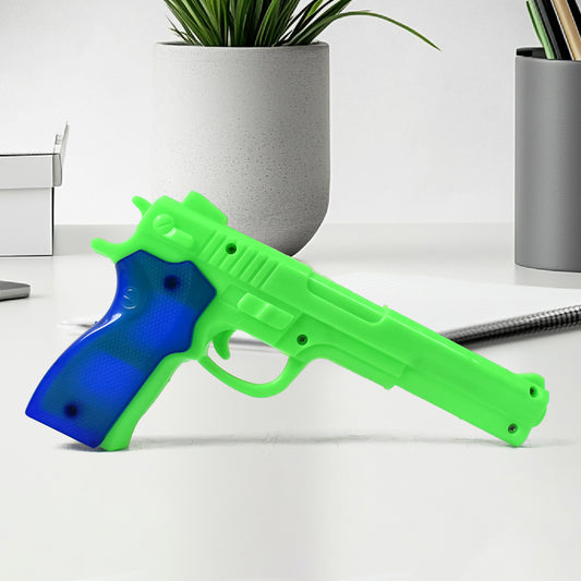 Wukusy medium plastic toy gun with five soft suction dart bullets, suitable for children’s play and outdoor fun.