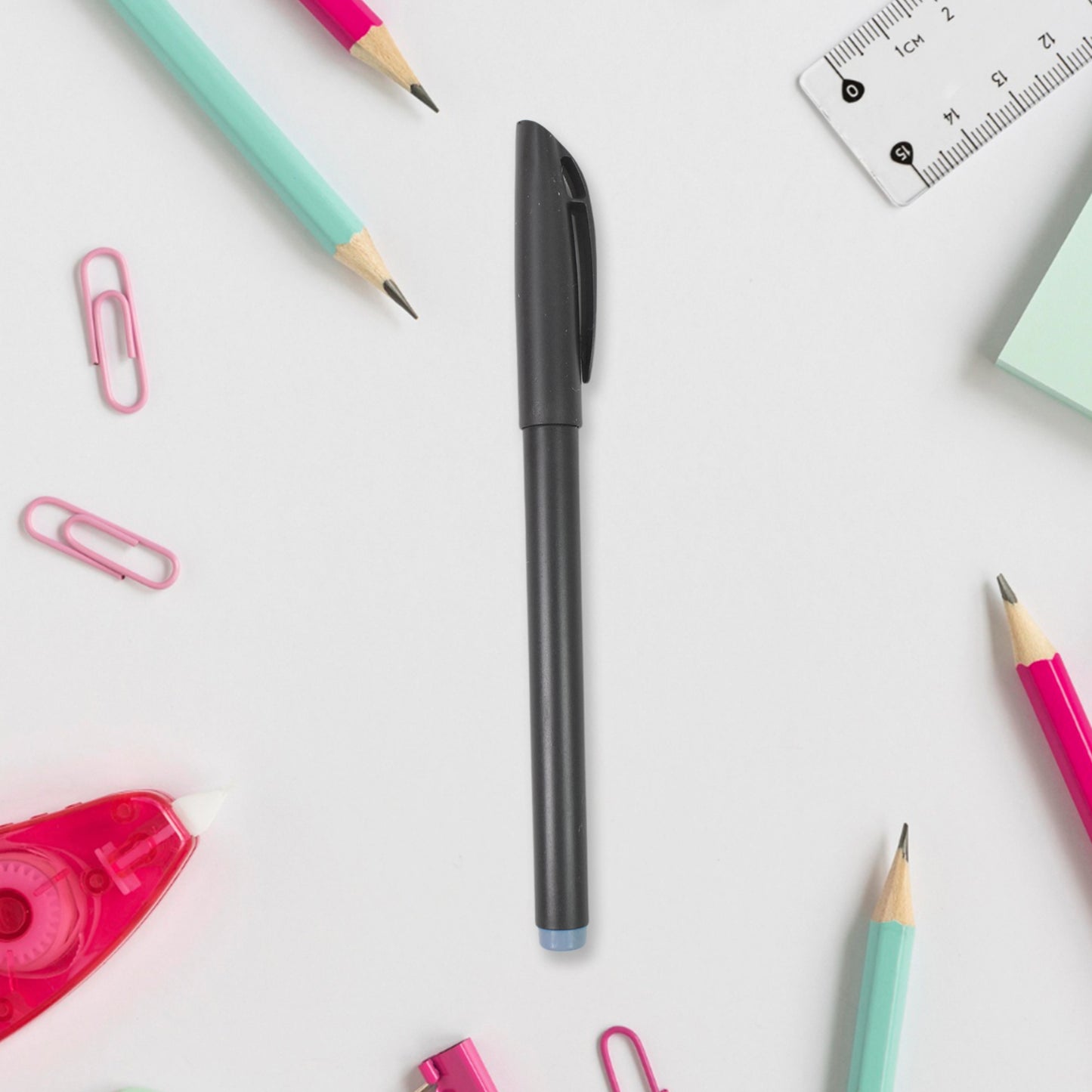 Set of 8 black gel pens by Wukusy, ideal for school and office stationery, featuring smooth ink flow and comfortable grip.