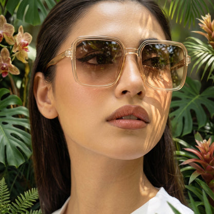 Wukusy square retro sunglasses for men and women with gradient tinted lenses, stylish eyewear with bold frame design.