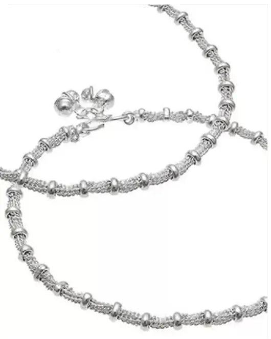 Pair of fancy matte finish payaliya chain anklets for women and girls, made of sterling brass and copper, standard free size.