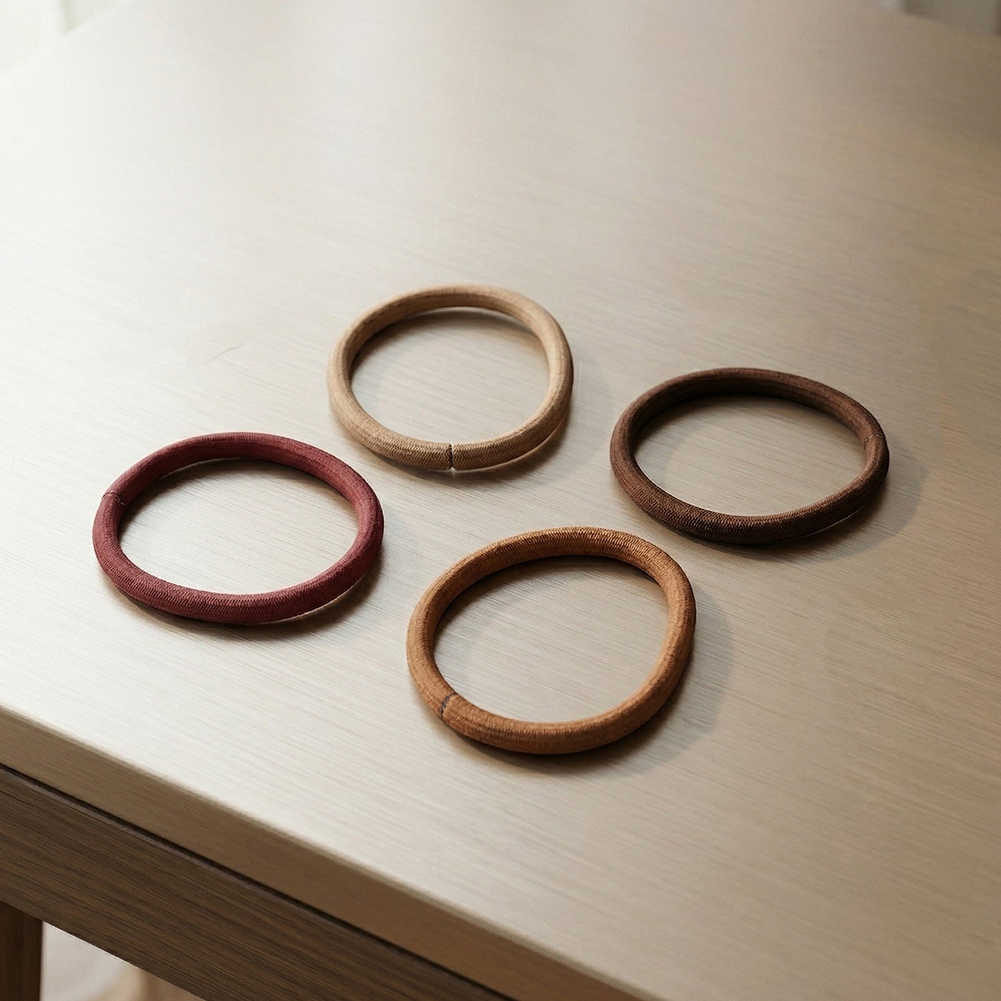 Set of 40 Wukusy soft elastic hair bands for women and girls in mixed colors, suitable for hair styling and securing hair.