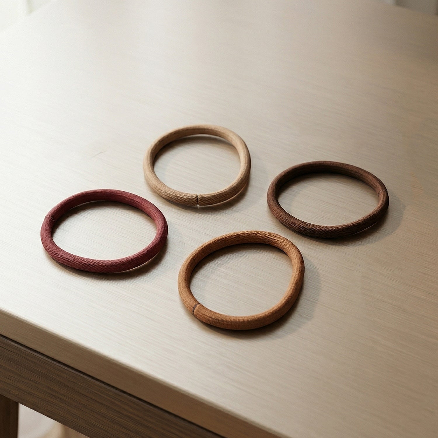 Set of 40 Wukusy soft elastic hair bands for women and girls in mixed colors, suitable for hair styling and securing hair.