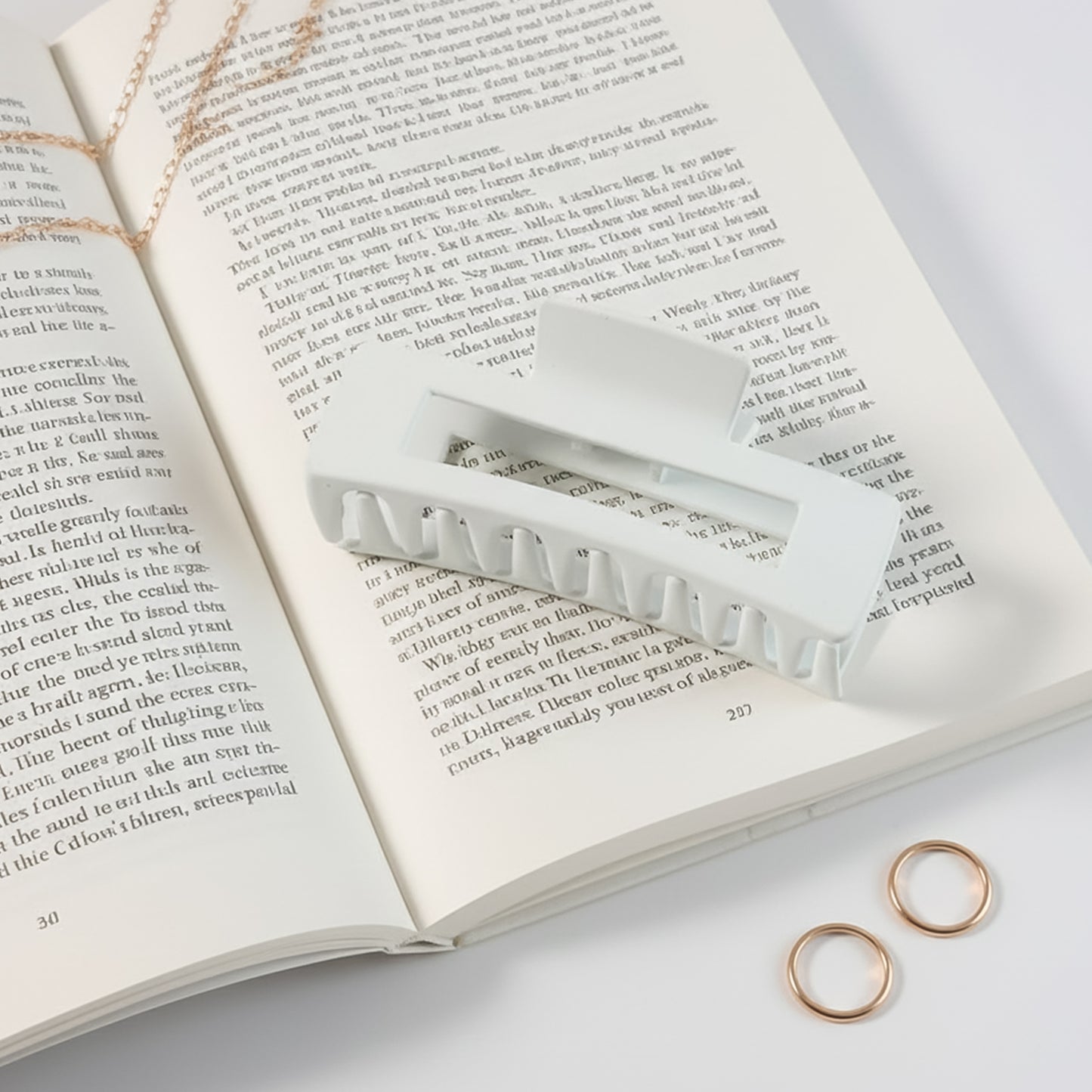 Large stylish plastic hair clip by Wukusy, featuring a sleek design and sturdy grip for hair styling and hold.