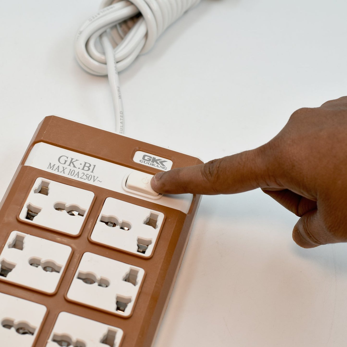 Wukusy 7421 office extension board with 6 power outlets and 8-meter cable for versatile electrical connections.