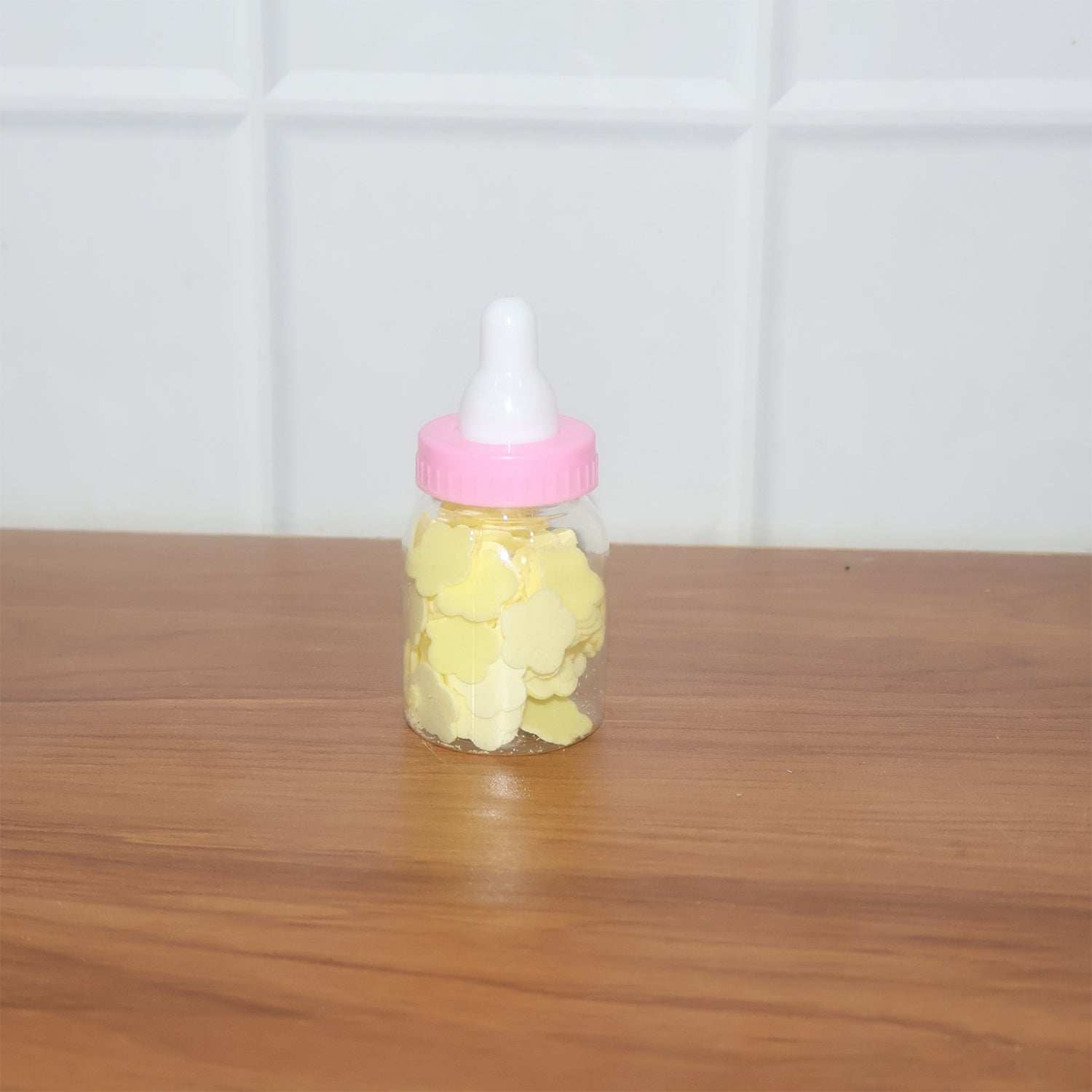 Wukusy portable baby bottle-shaped hand wash soap paper sheets set, compact and convenient for gentle hand cleaning.