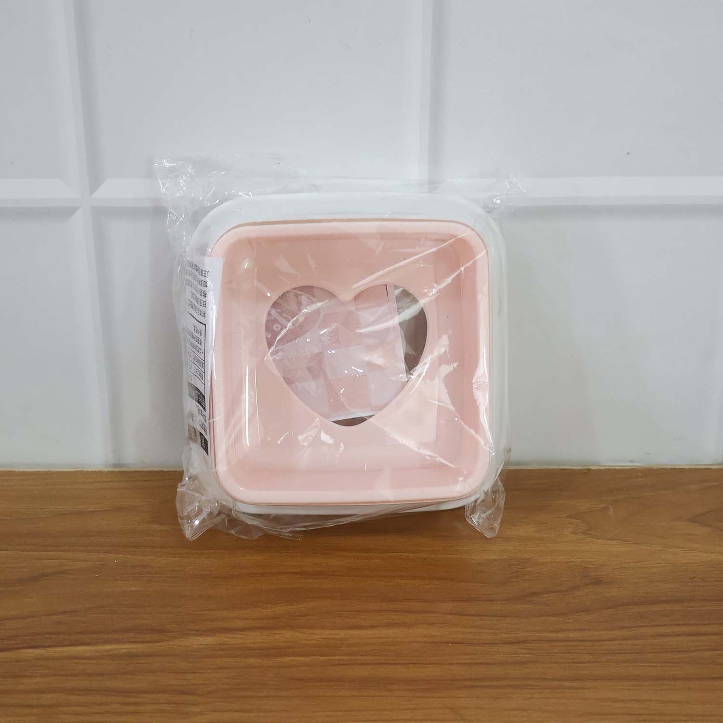 Heart-shaped bread sandwich cutter by Wukusy, perfect for creating fun sandwiches at home, shown with a sliced bread loaf.