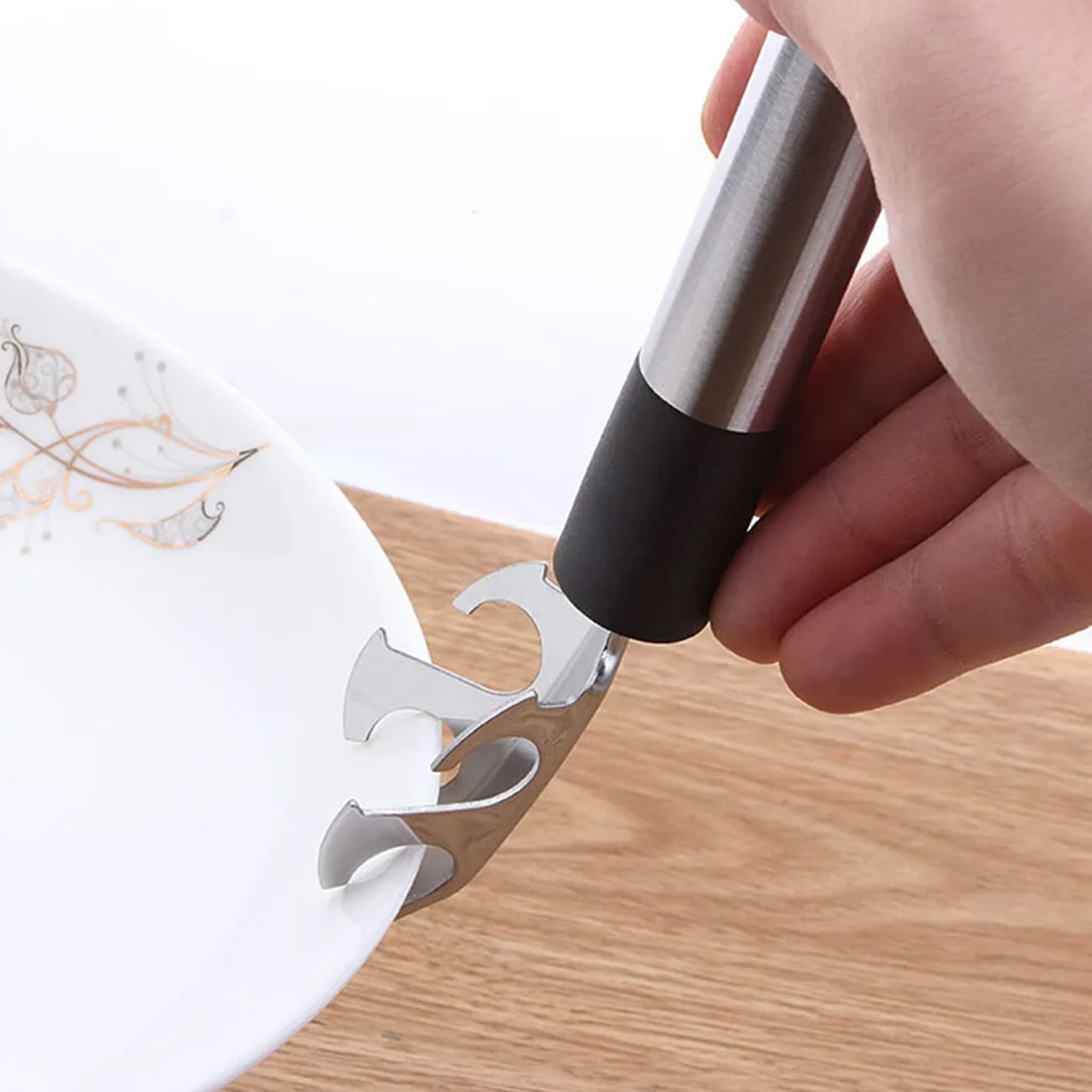 Wukusy stainless steel multi-functional hot pot gripper clamp for lifting and handling pots in home and kitchen use.