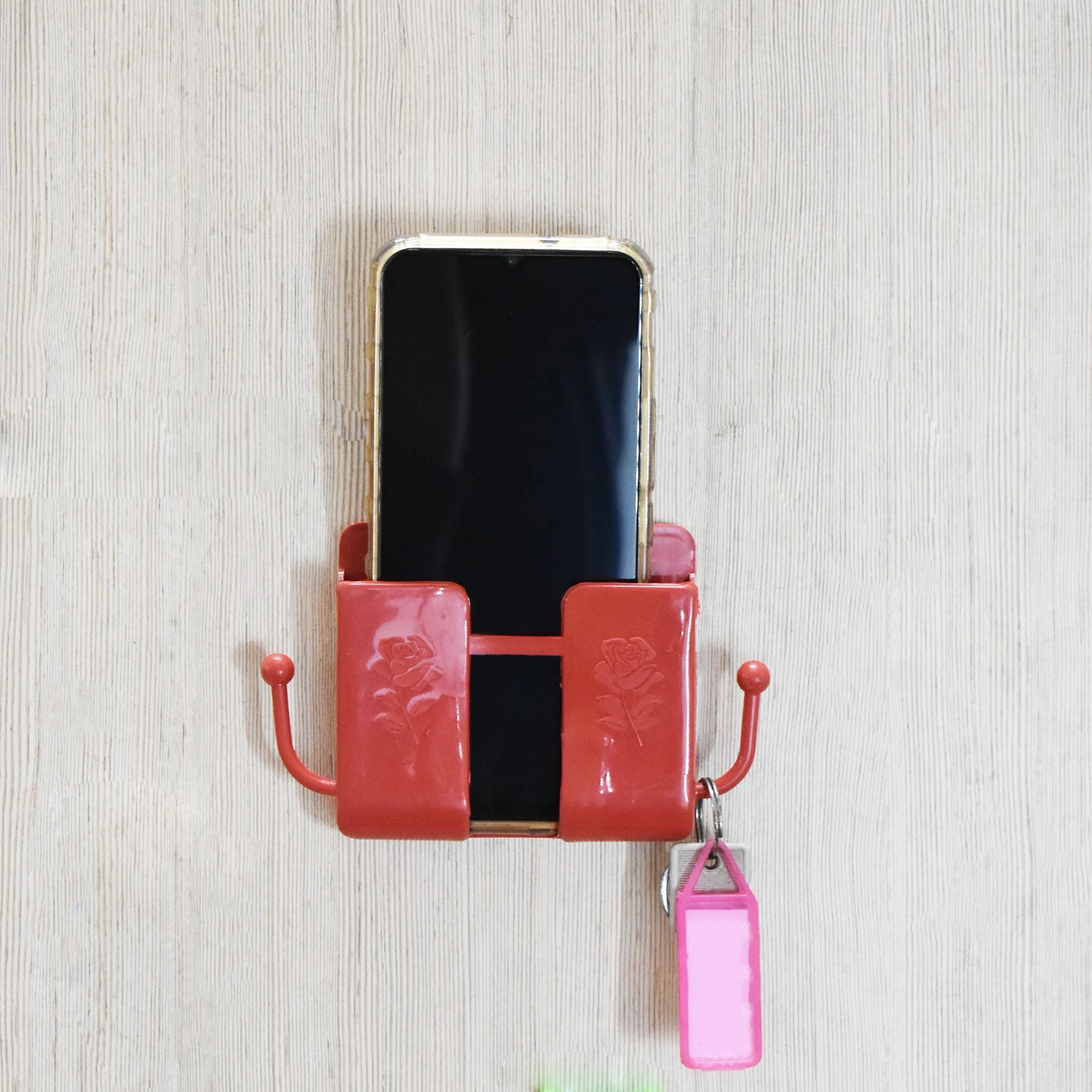 Wukusy 6201a wall-mounted storage box with two side hooks, perfect for organizing remote controls and small mobile accessories.