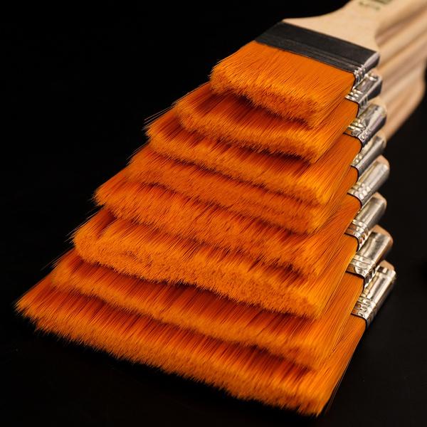 Set of 12 Wukusy artistic flat painting brushes with wooden handles, ideal for acrylic and oil painting.