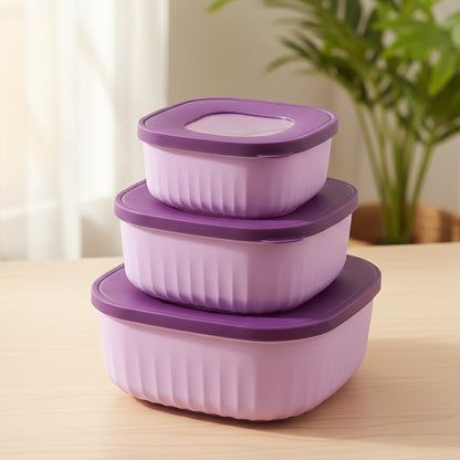 Set of three Wukusy food storage containers in various sizes with clear lids for kitchen organization and freshness.