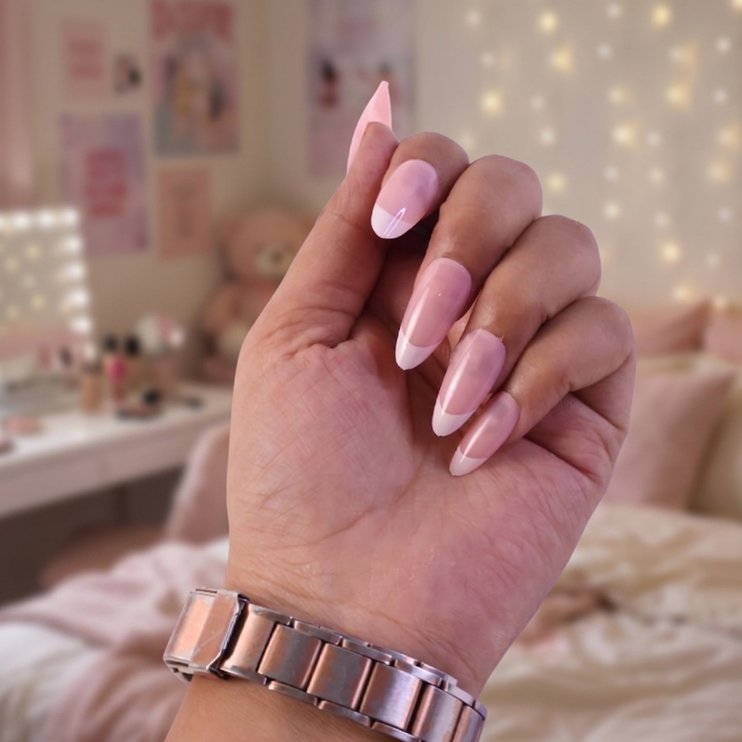 Wukusy artificial nail tips set for salon-style manicure, featuring various nail tip shapes on a white background
