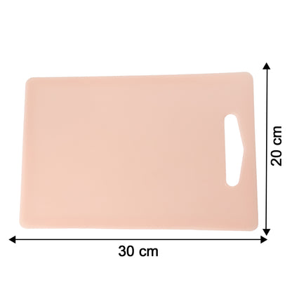 Wukusy plastic chopping board with handle, 30x20 cm, featuring a sturdy design and easy grip handle for kitchen food prep.