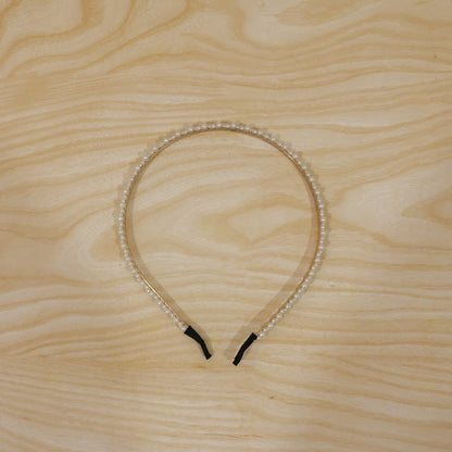 Wukusy double layer pearl hairband for girls, stylish headband with elegant pearl details, perfect for special occasions.