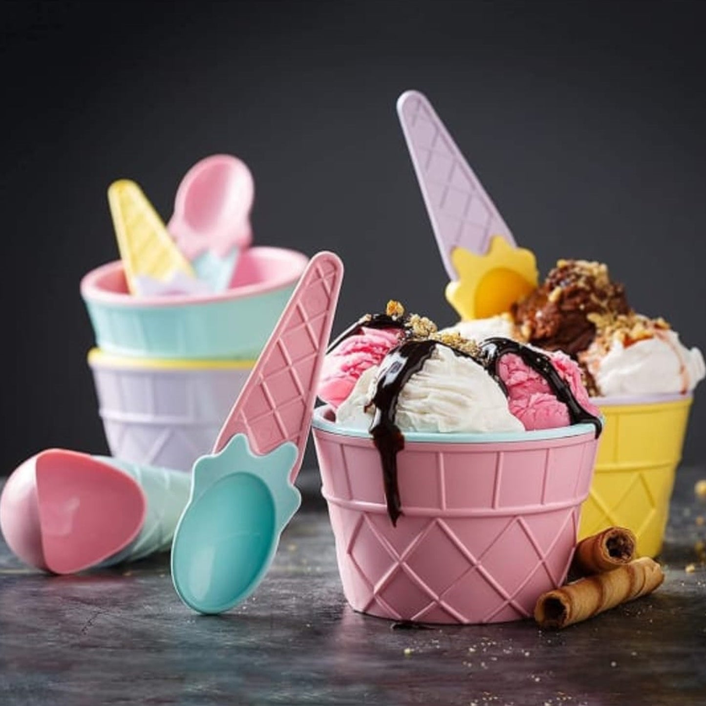 Wukusy 5320 ice-cream waffle spoon bowl set with two bowls and spoons, perfect for serving ice cream in a home setting