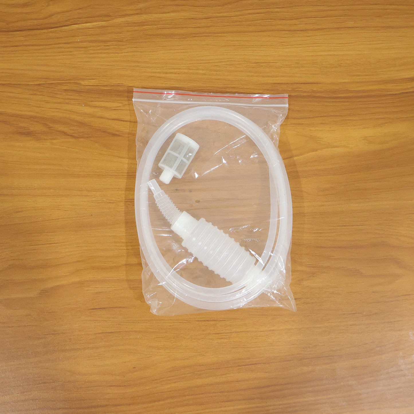 Wukusy multipurpose manual liquid transfer pump with 2-meter flexible pipe, suitable for transferring liquids easily