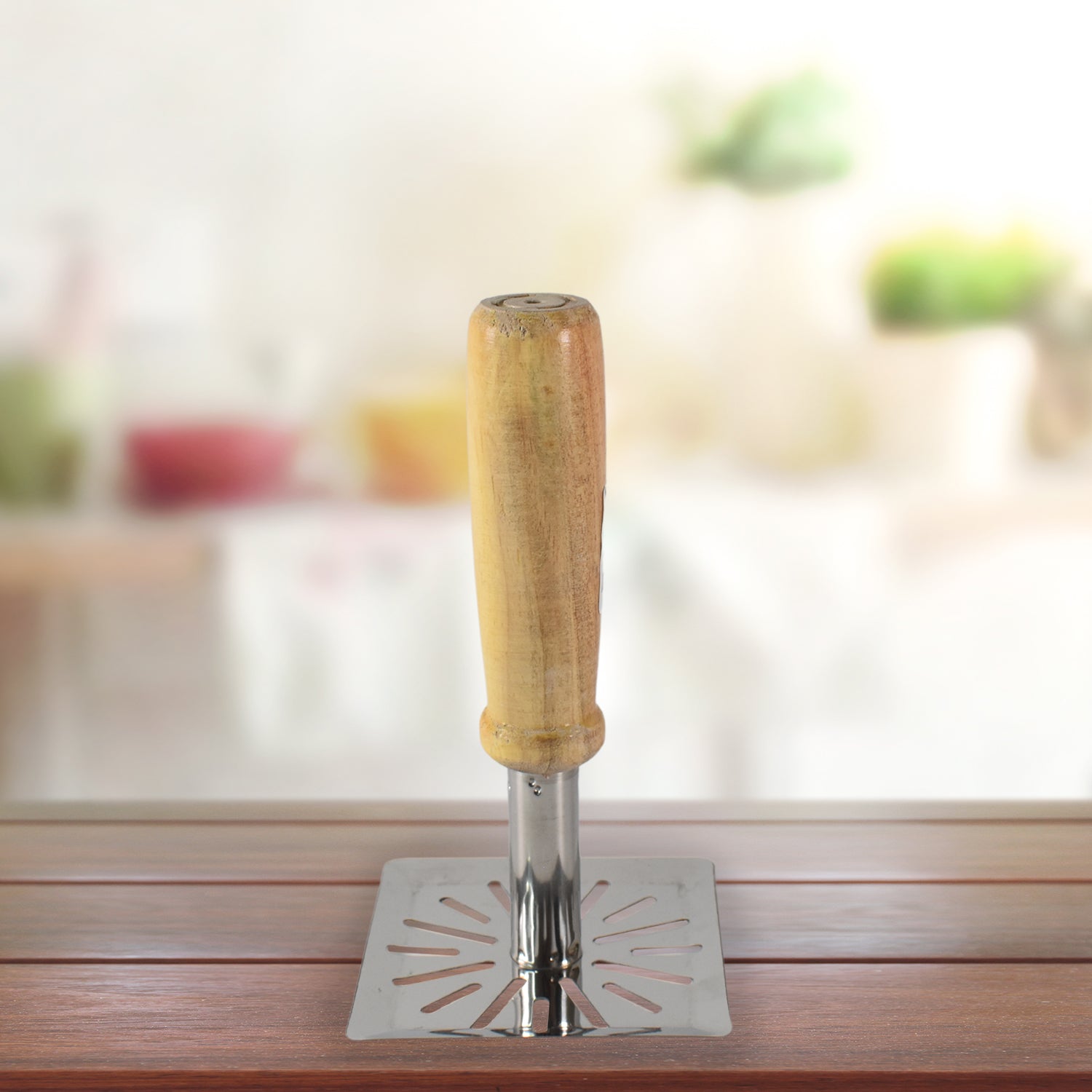 Wukusy stainless steel potato masher with wooden handle, square design, ideal for mashing potatoes and soft vegetables.