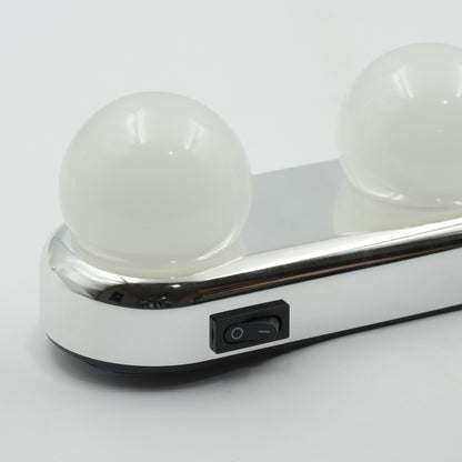 Wukusy 6189 Glow Make Up Light Portable Cosmetic Kit with battery-powered mirror and super bright LED lighting for makeup application