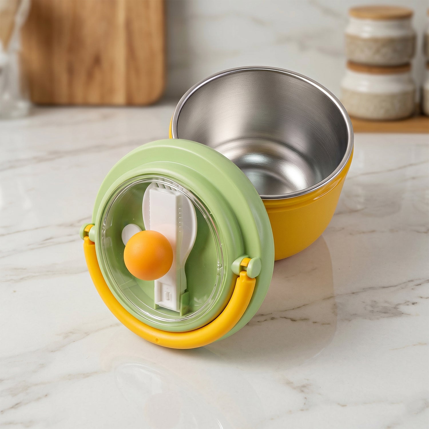 Wukusy luxury leak-proof stainless steel lunch box with spoon, 600 ml capacity, featuring a sleek design and secure lid.