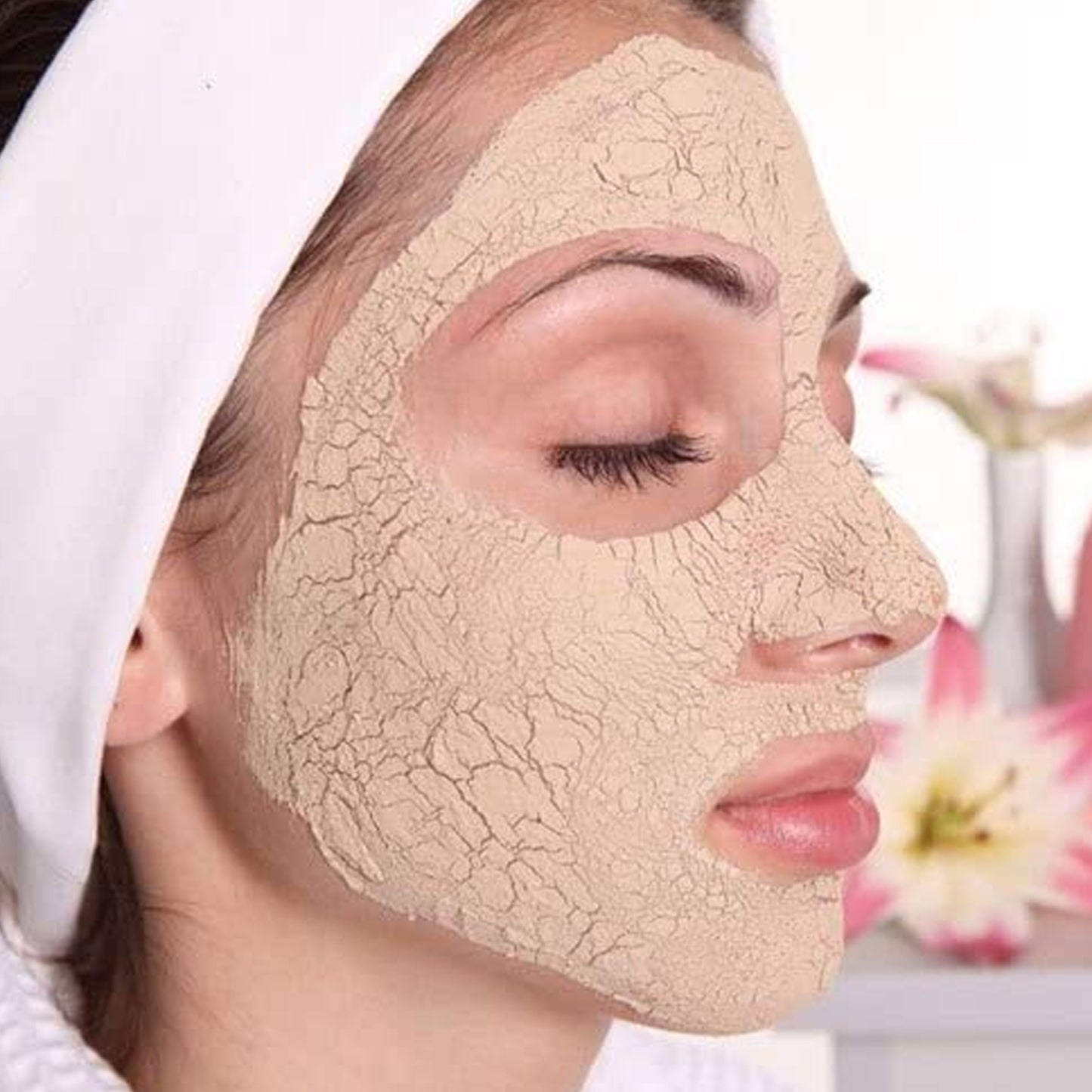 Wukusy Mukh Nikhar Multani Mati Powder 100g in a plastic container, natural clay face mask for skincare