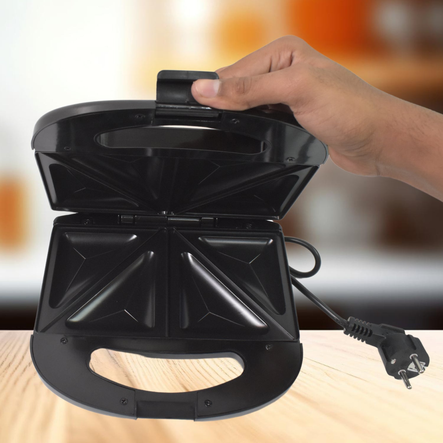 Wukusy 2819 sandwich maker with non-stick plates, indicator lights, compact home kitchen appliance for easy sandwich preparation