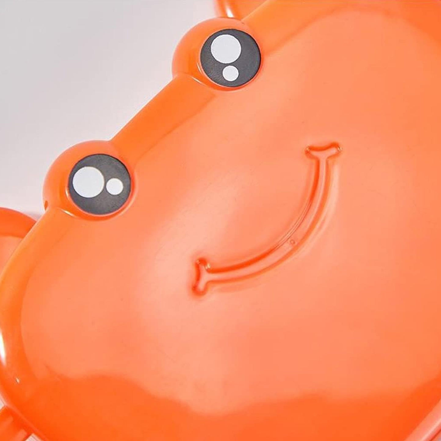 Wukusy 5532 crab-shaped silicone ice cream mold for making popsicles and ice cubes in household home improvement kitchen.