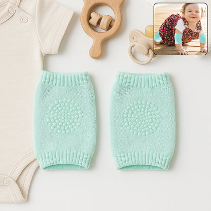 Mint green toddler wool knit leg warmer with knee guard from Wukusy, designed for baby care and gentle warmth.