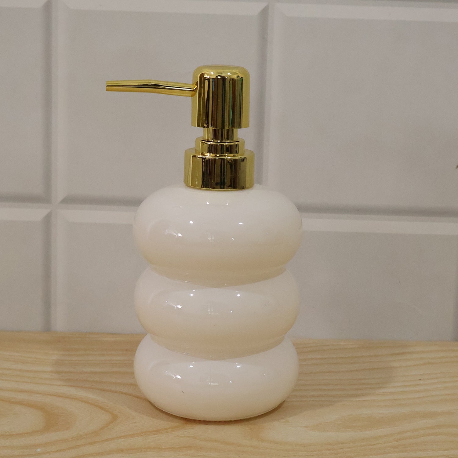 Wukusy glass liquid soap dispenser bottle with gold pump, refillable, elegant bathroom or kitchen accessory