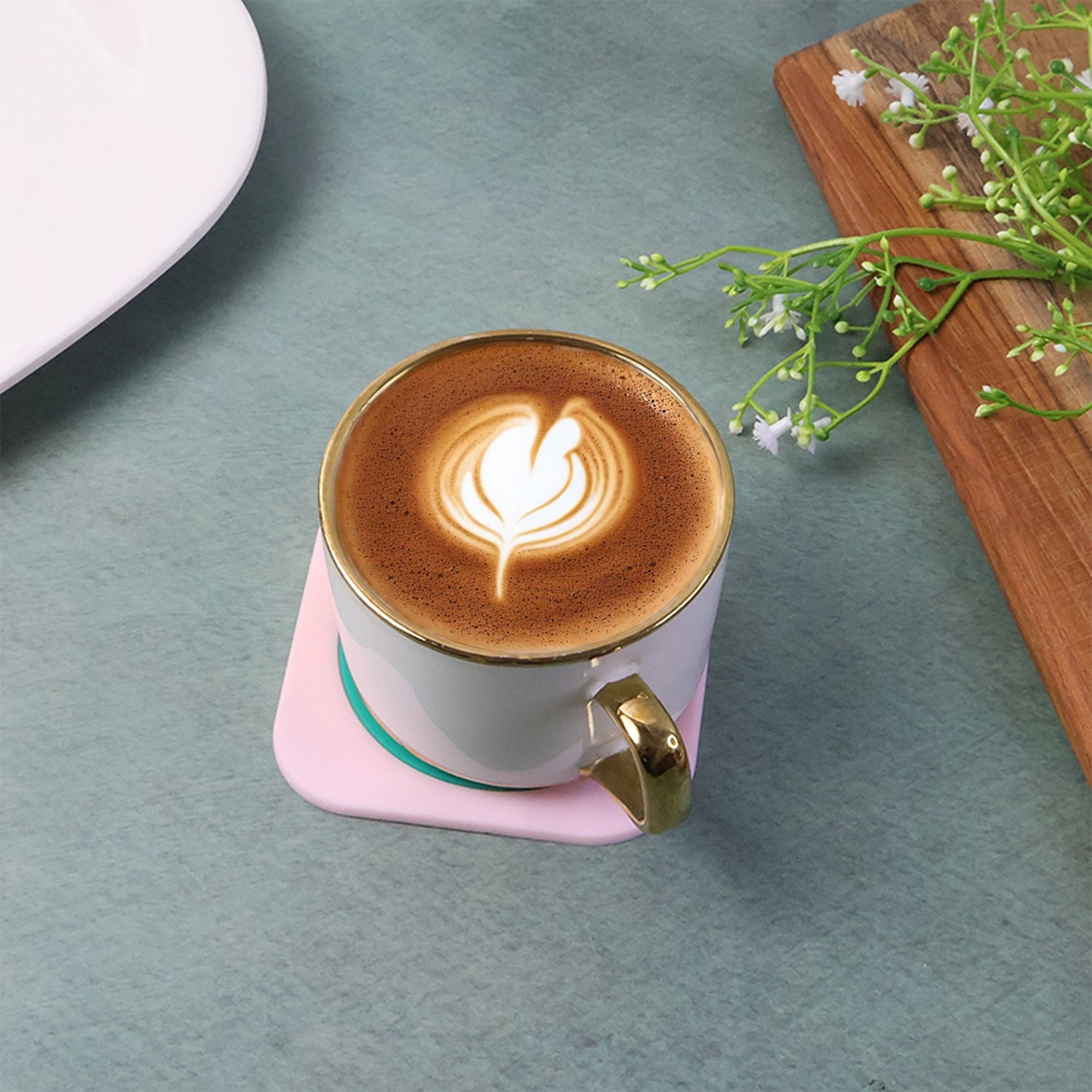 Wukusy premium silicone drink coaster in a mix design, 88 cm diameter, suitable for home and kitchen use, shown in the image.
