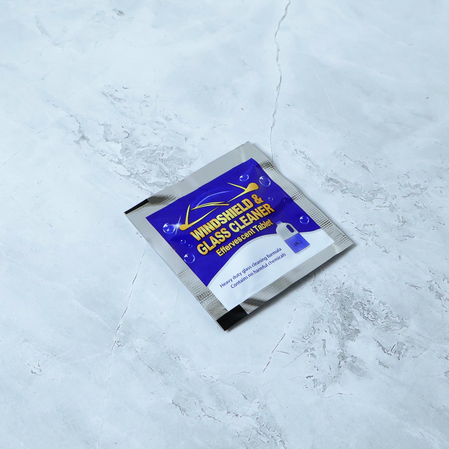 Wukusy car windshield glass cleaning effervescent tablet, single effervescent tablet for cleaning automotive glass.