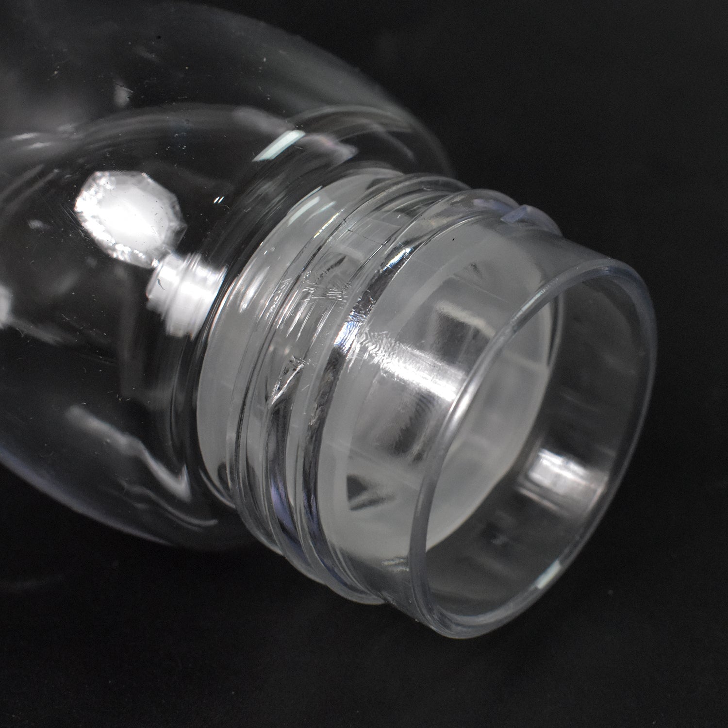 Wukusy transparent travel water bottle with carry strap, 280ml, made of durable plastic, suitable for home and outdoor use
