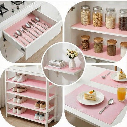 Set of four transparent plastic fridge mats with dimensions 45x29 cm, designed to protect fridge shelves from spills.