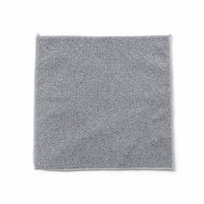 Reusable microfiber cleaning cloth by Wukusy, 29x29 cm, showing a soft, absorbent cloth suitable for cleaning surfaces.