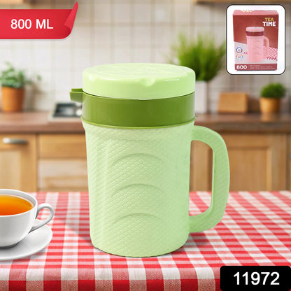 Wukusy insulated thermos flask for hot beverages, 800ml capacity, designed for home and kitchen use.