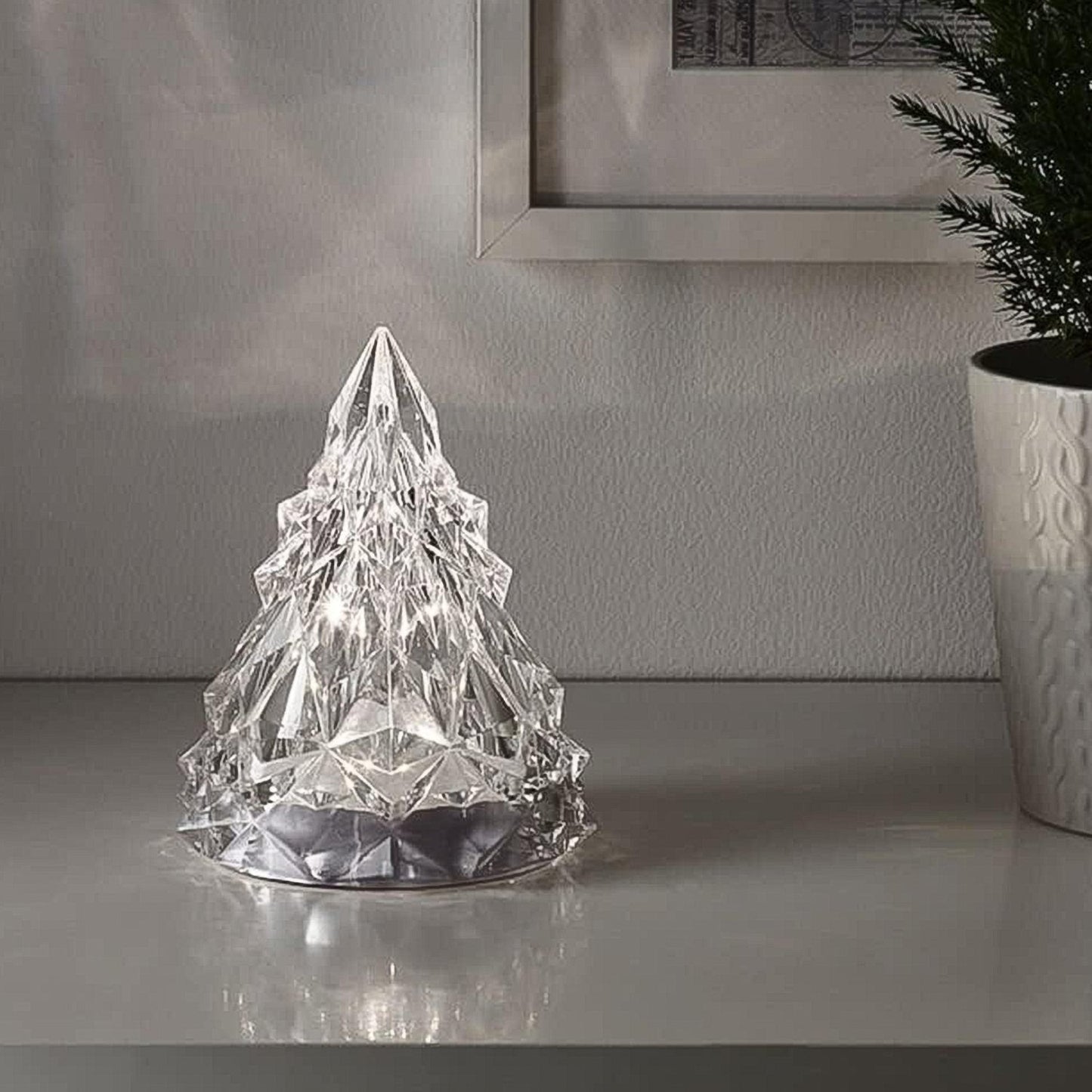 Wukusy Iceberg Pyramid Candlelight tea light for home decor, featuring a sleek, geometric design in a compact size.