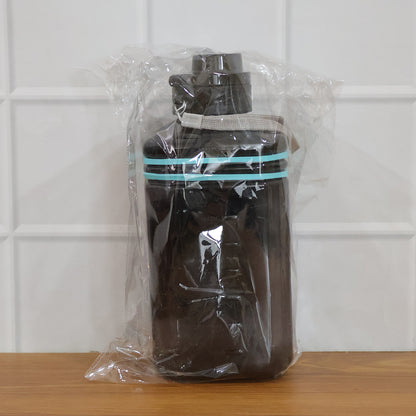 Large square Wukusy gallon style water bottle with handle, 1500 ml capacity, clear plastic design with a sturdy grip.