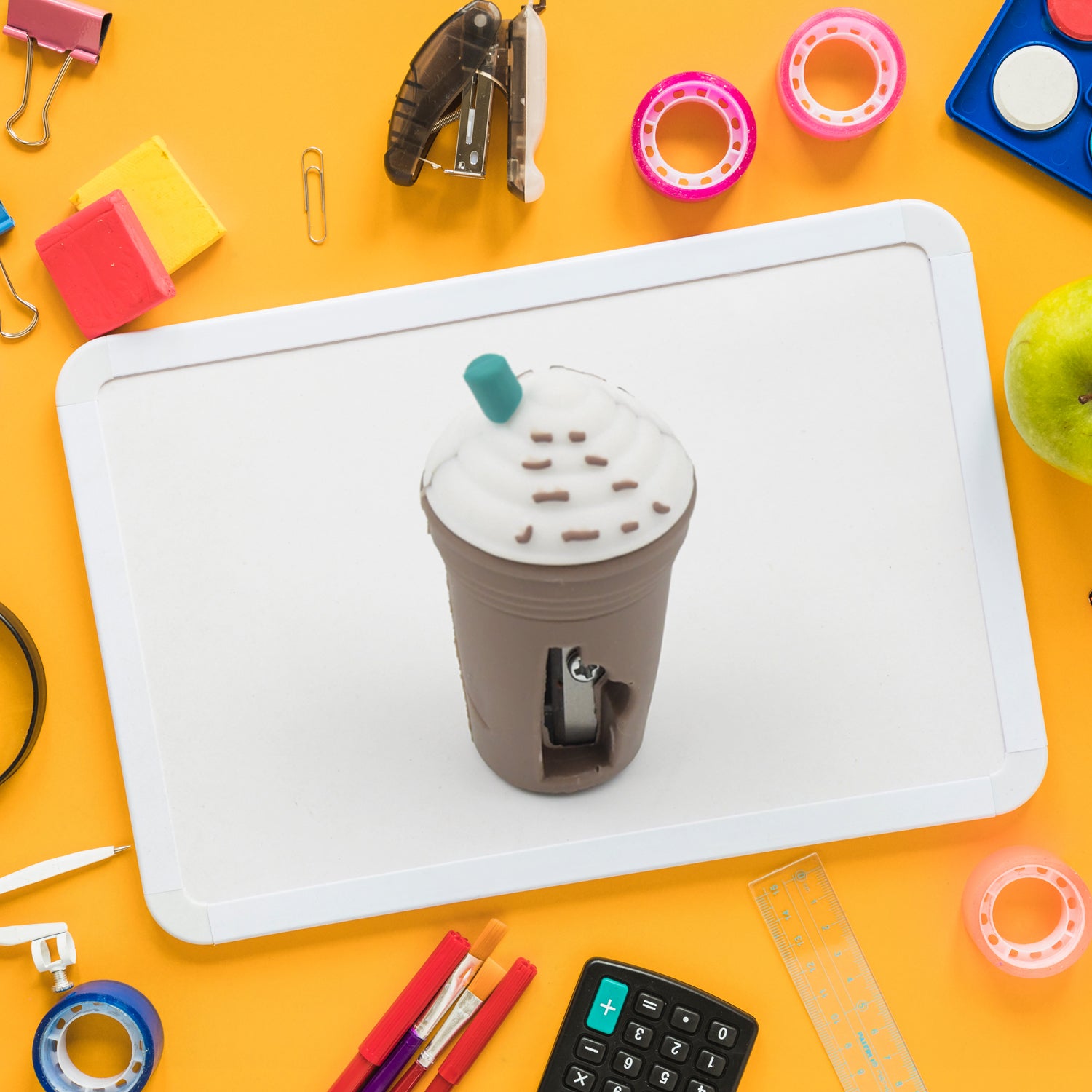 Wukusy 2-in-1 3D ice cream and coffee shape manual pencil sharpener, cute kids' school supplies, colorful and playful design.
