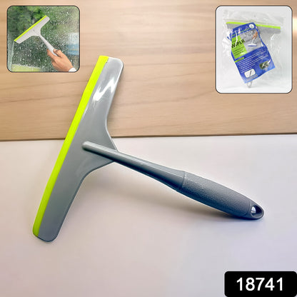 Grey plastic kitchen wiper from Wukusy, a versatile kitchen tool for cleaning and wiping surfaces effectively.