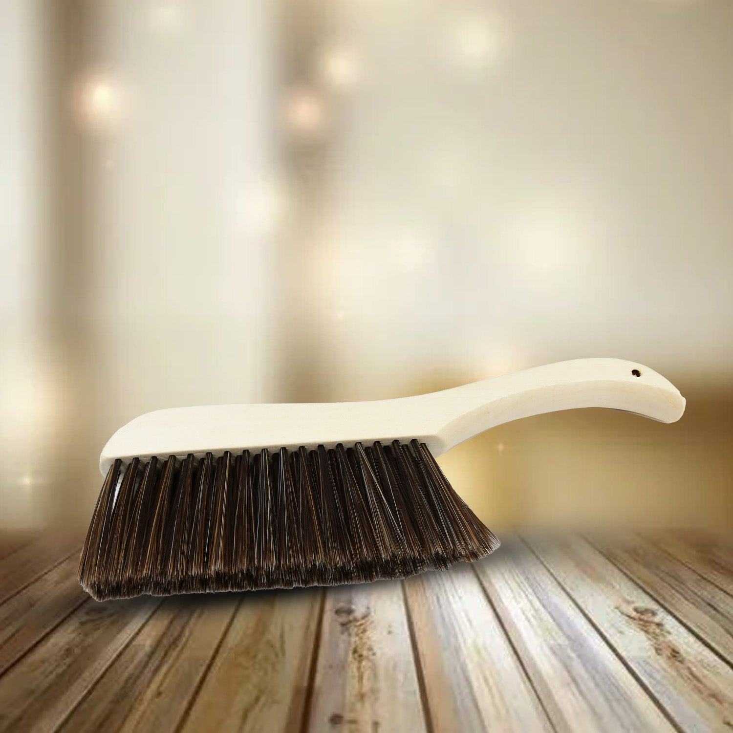 Wukusy dust cleaning brush with wooden handle and synthetic bristles for efficient dust removal and surface cleaning.