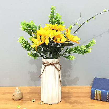 Wukusy plastic vase pot with elegant design, ideal for home decor or gifting, showcasing a smooth, modern finish.
