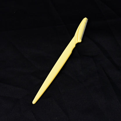 Wukusy Precision Facial Eyebrow Razor and Trimmer, close-up of the sleek silver tool used for shaping eyebrows and facial hair grooming.