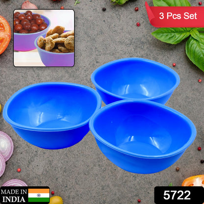 Wukusy 5722 BPA-free plastic bowl set with three microwave and dishwasher safe bowls for cereal, salad, rice, and snacks.