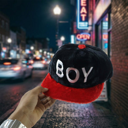 Wukusy boys' printed fashion cap with colorful patterns, stylish and comfortable for casual wear, shown on a young boy.