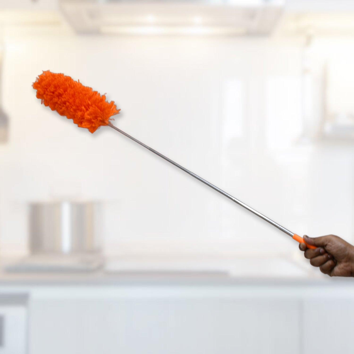 Wukusy adjustable microfiber duster with long extendable handle for cleaning cars, offices, computers, and air conditioners. Washable cleaning tool.