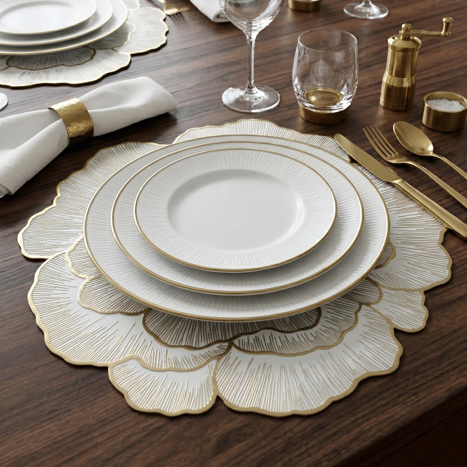 Round floral design PVC table mat by Wukusy, 36x36 cm, featuring colorful floral patterns on durable material