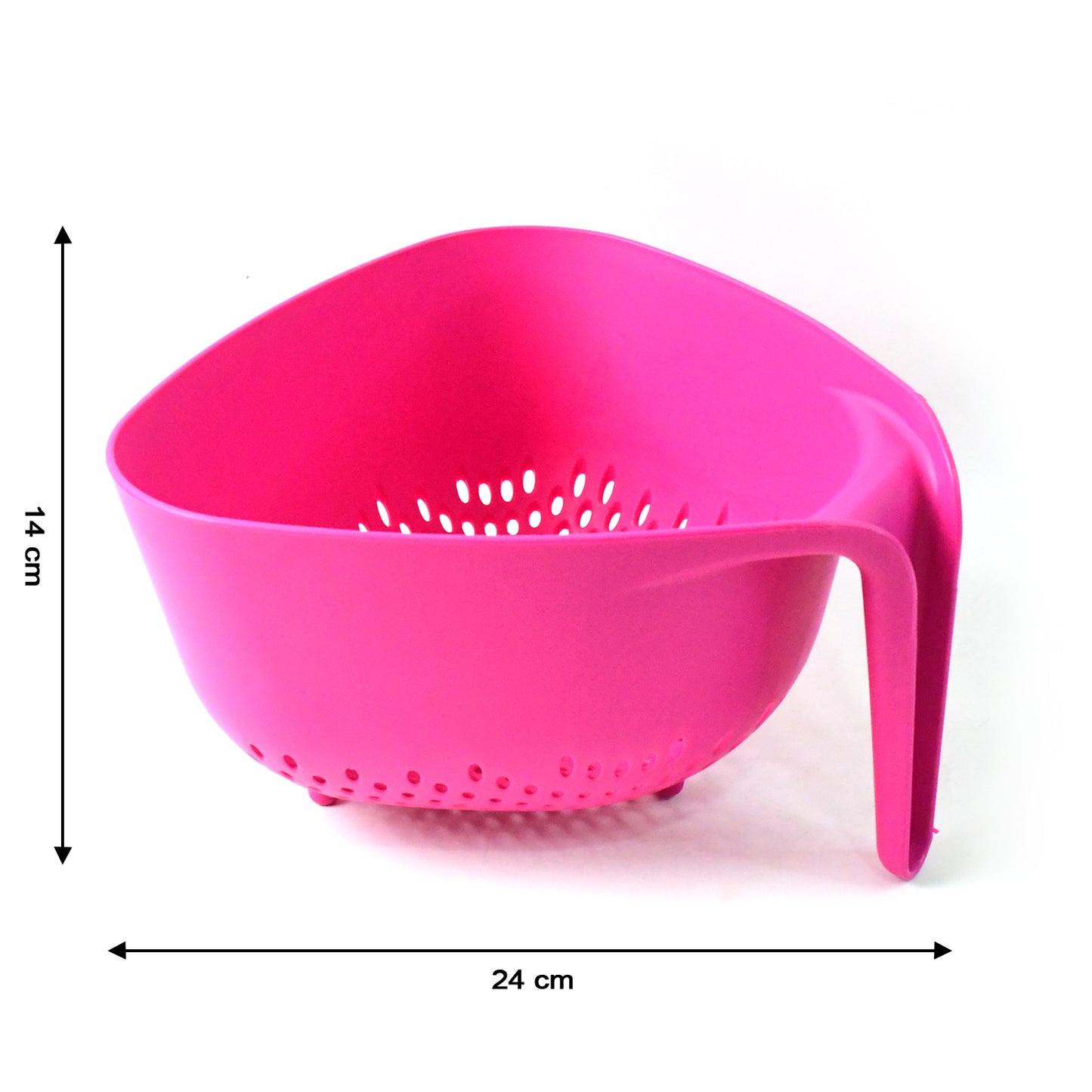 Wukusy Supermom Premium Multipurpose Triangular Kitchen Colander for draining pasta, vegetables, and fruits in home and kitchen use.
