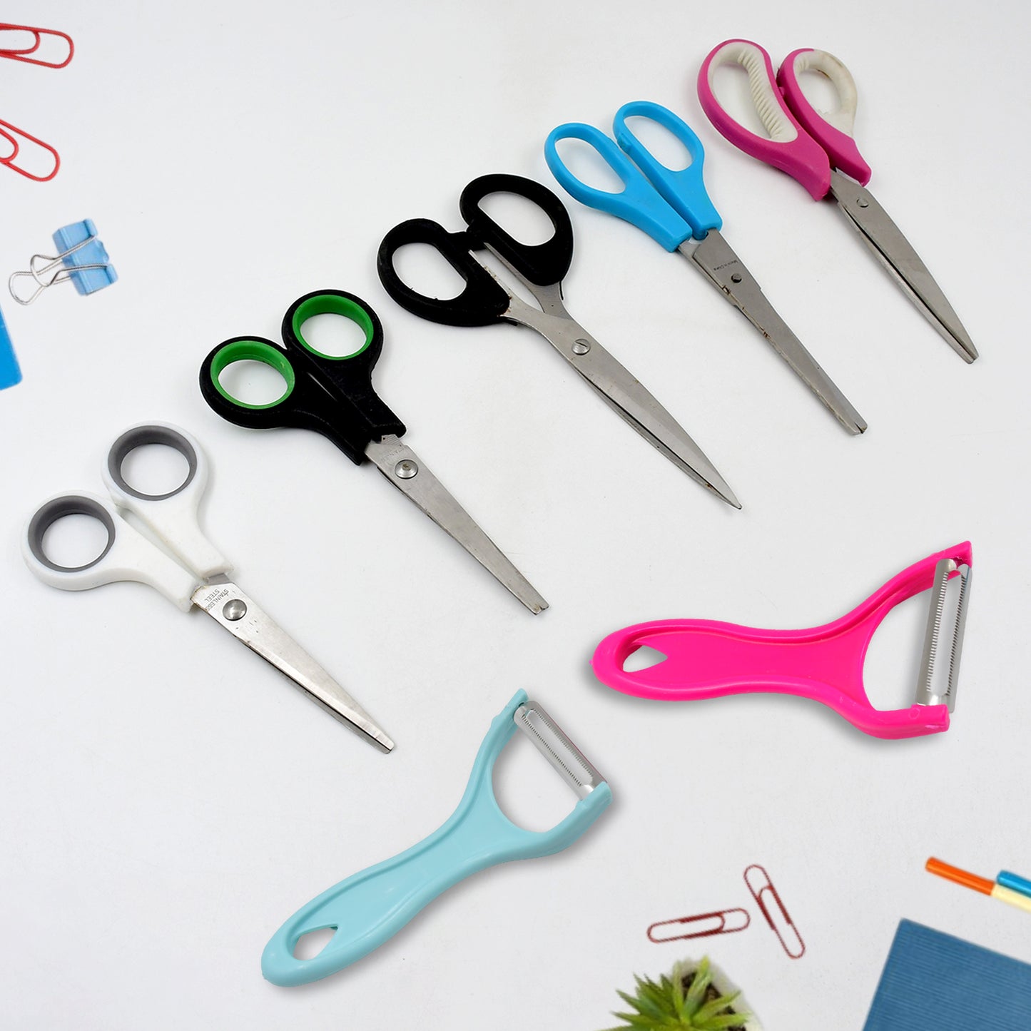 Wukusy stainless steel kitchen scissors and peeler set with mixed designs, versatile tools for cutting and peeling in the kitchen