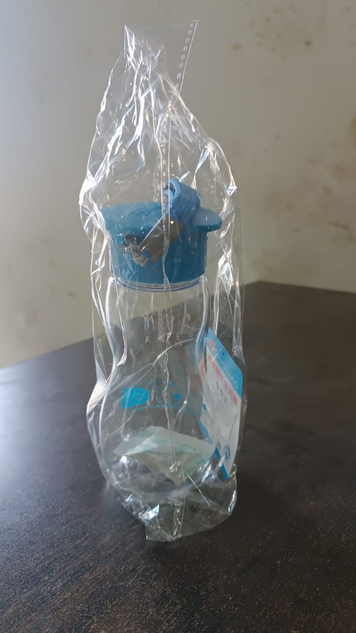 Transparent Wukusy travel water bottle with carry strap, 280ml capacity, ideal for on-the-go hydration and outdoor use.